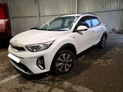 Second-hand Kia Stonic Active 101 CP (74 kW) 2022 Alb SUV