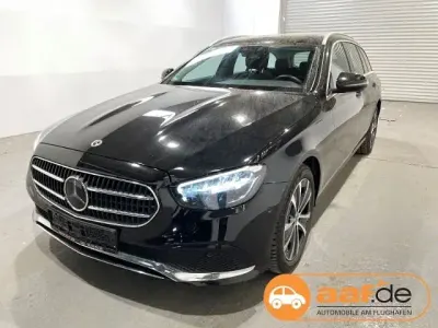 Gebraucht Mercedes E300 Avantgarde 320 PS (235 kW) 2022 Schwarz Kombi