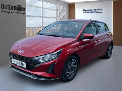 Gebraucht Hyundai i20 Trend 101 PS (74 kW) 2025 Rot Kleinwagen
