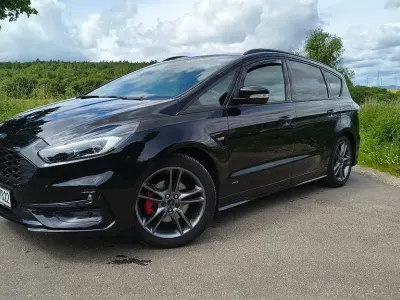Gebraucht Ford S-MAX ST-Line 190 PS (139 kW) 2019 Schwarz Van / Kleinbus