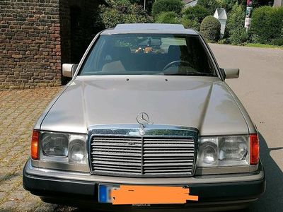Second-hand Mercedes 230 130 CP (95 kW) 1991 Andere farben Berlinǎ
