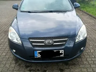 Gebraucht Kia Ceed EX 126 PS (92 kW) 2010 Blau Kleinwagen