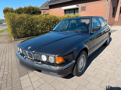 Gebraucht BMW 735 211 PS (155 kW) 1991 Schwarz Limousine