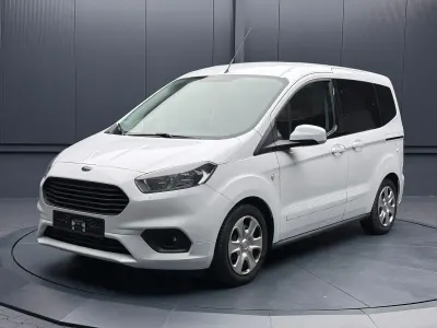 Gebraucht Ford Tourneo Courier Trend 101 PS (74 kW) 2019 Weiß Van / Kleinbus