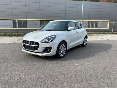 Weiß Gebraucht 2024 Suzuki Swift Comfort Limousine | 14.870 € (Superpreis)