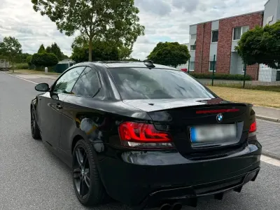 Gebraucht BMW 135 Coupé Basis 380 PS (279 kW) 2008 Schwarz Coupé