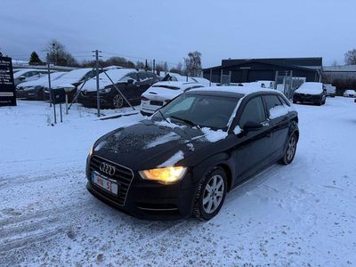Gebraucht Audi A3 Attraction 105 PS (77 kW) 2013 Schwarz Limousine