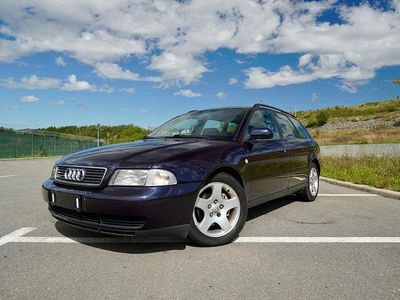 Blau Gebraucht 1998 Audi A4 Sport Kombi | 6.450 € (Teuer)