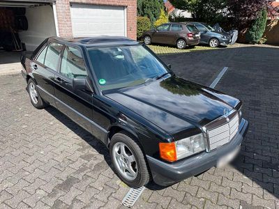 Gebraucht Mercedes 190 108 PS (79 kW) 1990 Schwarz Limousine
