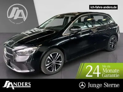 Gebraucht Mercedes B200 150 PS (110 kW) 2025 Kosmosschwarz Kleinwagen
