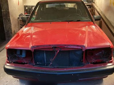 Gebraucht Mercedes 190 122 PS (89 kW) 1988 Rot Limousine