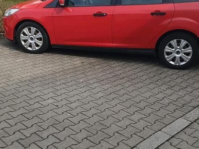 Gebraucht Ford Focus 100 PS (73 kW) 2014 Rot Kombi