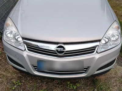 Gebraucht Opel Astra Edition 116 PS (85 kW) 2008 Grau Kombi