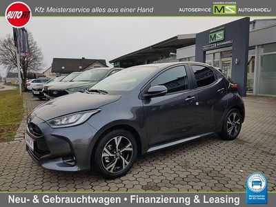 Grau Neu 2025 Toyota Yaris Hybrid Limousine | 23.450 € (Guter Preis)