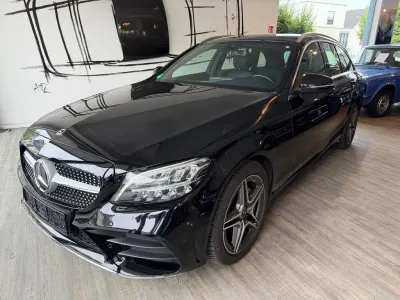 Gebraucht Mercedes C180 AMG line 156 PS (114 kW) 2019 Schwarz Kombi