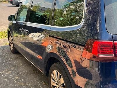 Second-hand VW Sharan 150 CP (110 kW) 2017 Albastru Monovolum