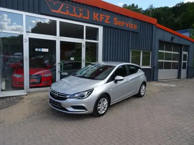 Gebraucht Opel Astra Edition 110 PS (80 kW) 2019 Silber Limousine
