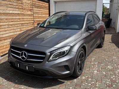 Mercedes GLA220