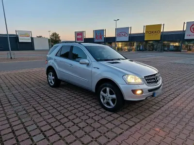 Gebraucht Mercedes ML280 190 PS (139 kW) 2008 Silber SUV