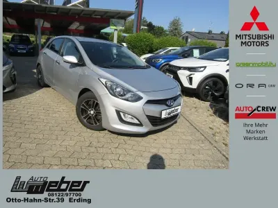 Gebraucht Hyundai i30 Classic 99 PS (72 kW) 2014 Silber Limousine