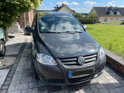 Gebraucht VW Fox 54 PS (39 kW) 2005 Grau Kleinwagen