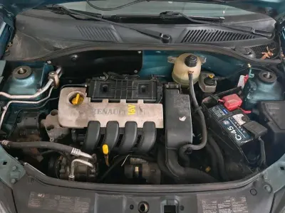 Gebraucht Renault Clio 75 PS (55 kW) 2004 Blau Kleinwagen