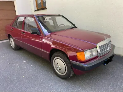 Brugt Mercedes 190 108 HK (79 kW) 1992 Rød Sedan