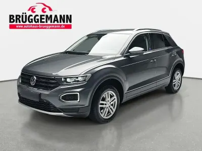 Second-hand VW T-Roc Style 150 CP (110 kW) 2021 Gri SUV
