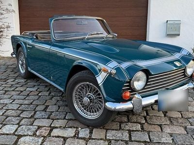 Usata Triumph TR 250 105 CV (77 kW) 1968 Blu Cabrio
