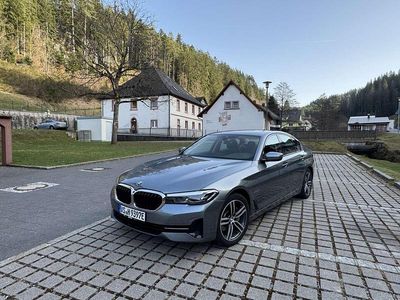 Gebraucht BMW 530e 292 PS (214 kW) 2020 Grau Limousine