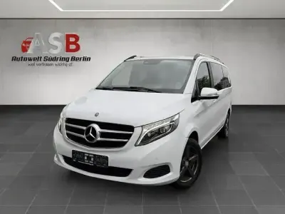 Używany Mercedes V220 Edition 163 KM (119 kW) 2016 Biały Minivan