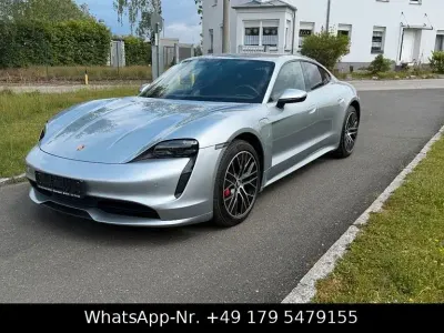 Begagnad Porsche Taycan 4S Chrono 389 kW (530 HK) 2020 Silver Sedan