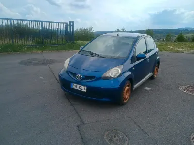 Używany Toyota Aygo Cool 68 KM (50 kW) 2007 Niebieski Hatchback