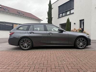 Gebraucht BMW 330 Sport Line 258 PS (189 kW) 2020 Grau Kombi