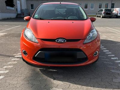 Gebraucht Ford Fiesta 82 PS (60 kW) 2011 Orange Kleinwagen
