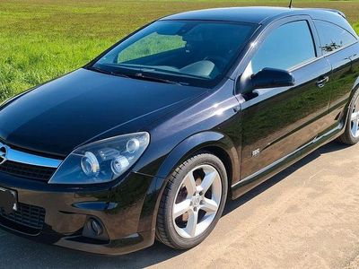 Opel Astra GTC
