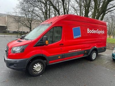 Gebraucht Ford Transit 170 PS (125 kW) 2018 Rot Van