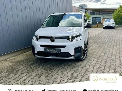 Neu Citroën Berlingo XTR 131 PS (96 kW) 2026 Weiß Van / Kleinbus