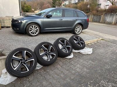 Gebraucht Skoda Octavia Style 150 PS (110 kW) 2016 Grau Kleinwagen