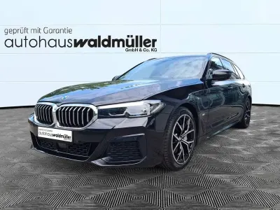 Gebraucht BMW 530 M Sport 286 PS (210 kW) 2023 Schwarz Kombi
