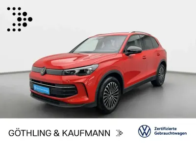 Gebraucht VW Tiguan Goal 150 PS (110 kW) 2025 Persimmon red metallic SUV