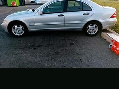 Mercedes C180