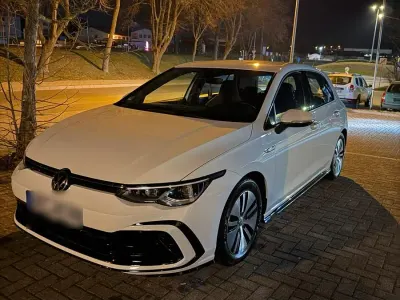 Gebraucht VW Golf VIII R-line 150 PS (110 kW) 2020 Weiß Kleinwagen