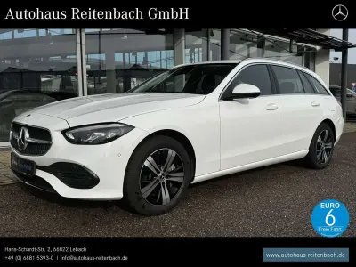 Gebraucht Mercedes C300 Avantgarde 204 PS (150 kW) 2024 Unilack polarweiß Kombi