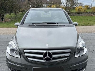 Używany Mercedes B200 Sport 136 KM (100 kW) 2005 Szary Minivan
