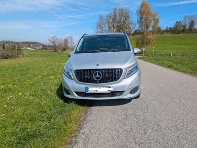 Gebraucht Mercedes V250 Avantgarde Edition 190 PS (139 kW) 2016 Silber Van / Kleinbus