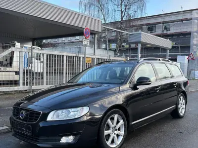 Gebraucht Volvo V70 Linje Svart 190 PS (139 kW) 2015 Schwarz Kombi