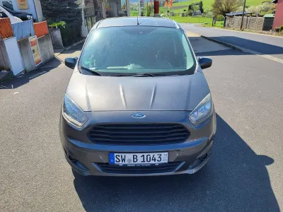 Używany Ford Tourneo Connect Ambiente 101 KM (74 kW) 2018 Szary Minivan