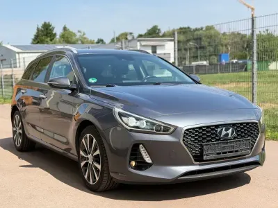Gebraucht Hyundai i30 140 PS (102 kW) 2017 Schwarz Limousine