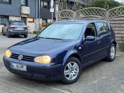 Usata VW Golf IV 101 CV (74 kW) 2003 Blu Berlina